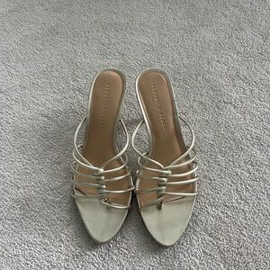 Veronica Beard Heels with Elegant Design